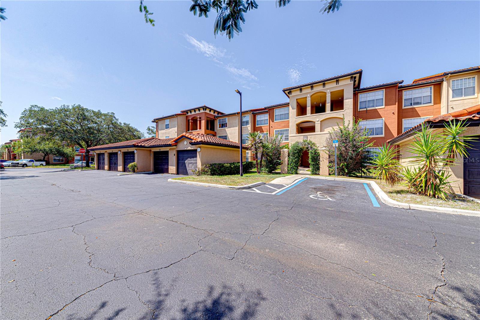 5500 Metrowest Blvd #14-203 Property Photo 1