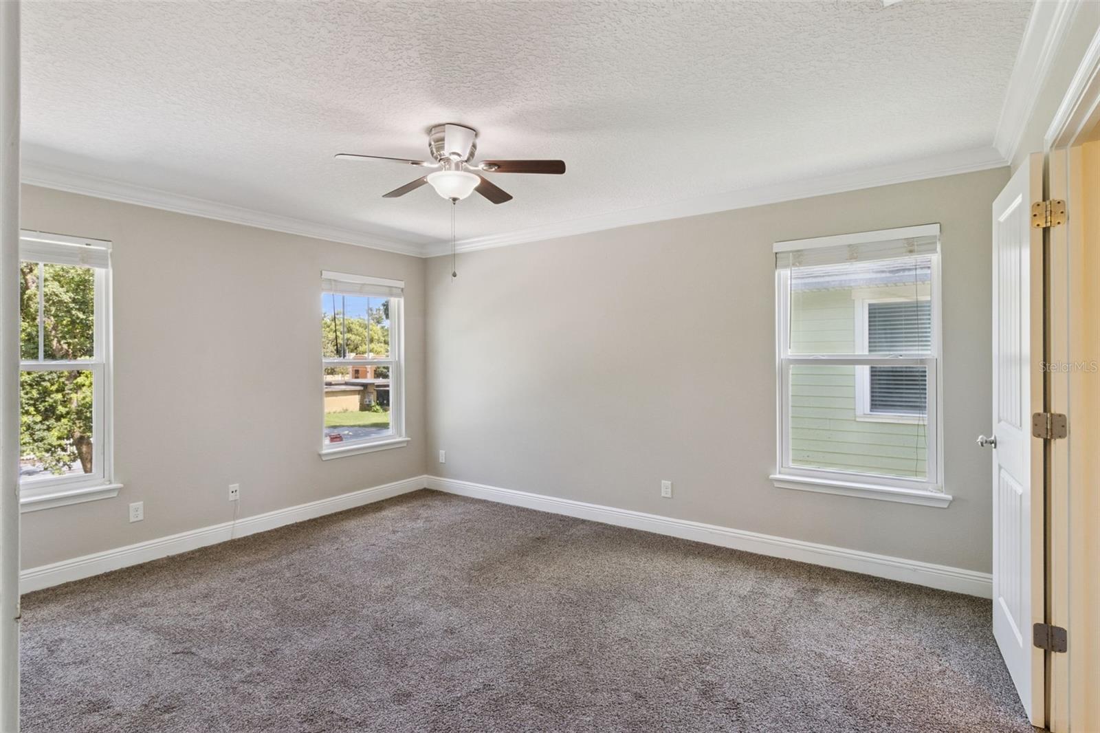 2544 Mayer St Property Photo 31