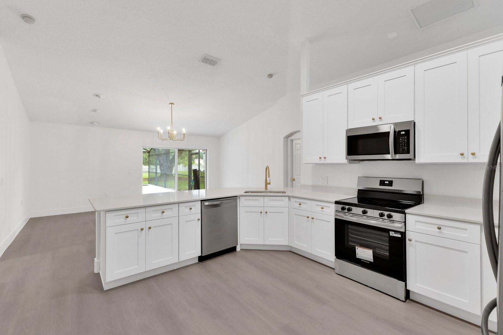 46 Cordona Dr Property Photo 13