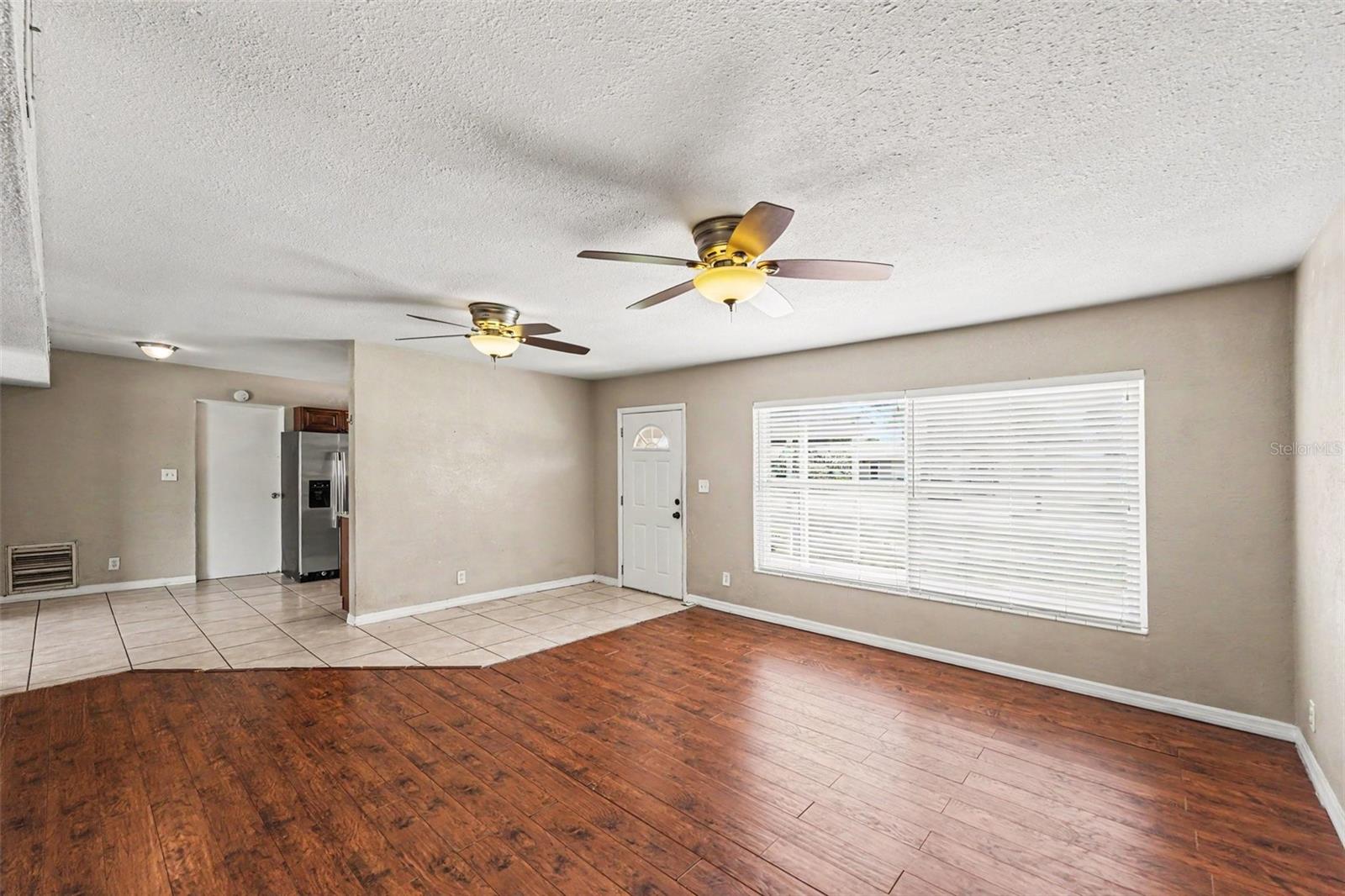 11428 75th Ave Property Photo 5