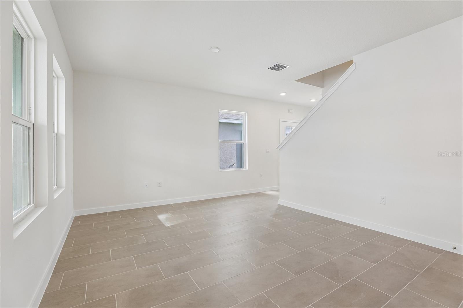 2704 Meadow Crest Dr Property Photo 13