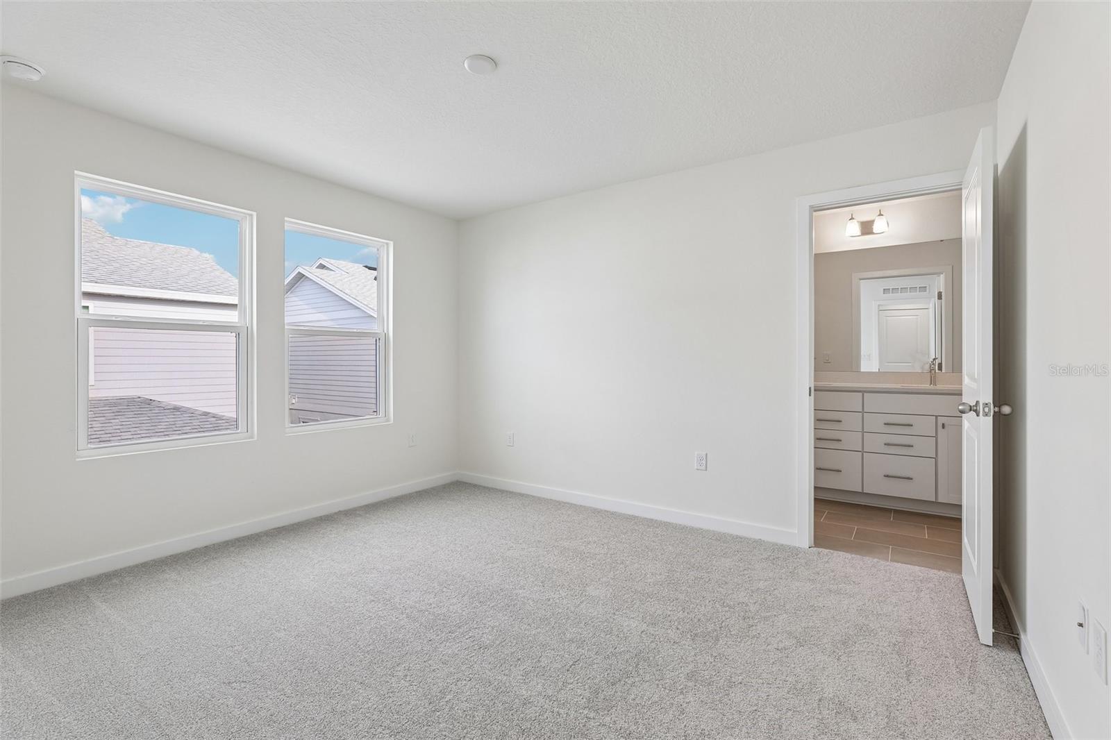 2704 Meadow Crest Dr Property Photo 17