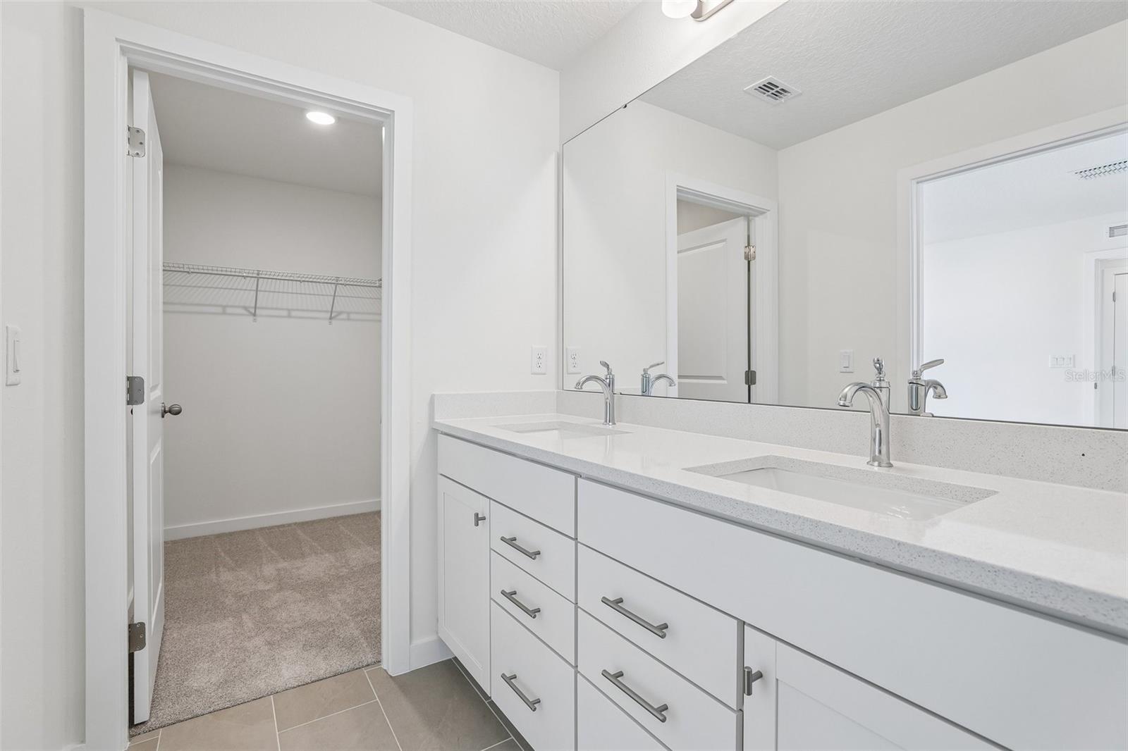 2704 Meadow Crest Dr Property Photo 22