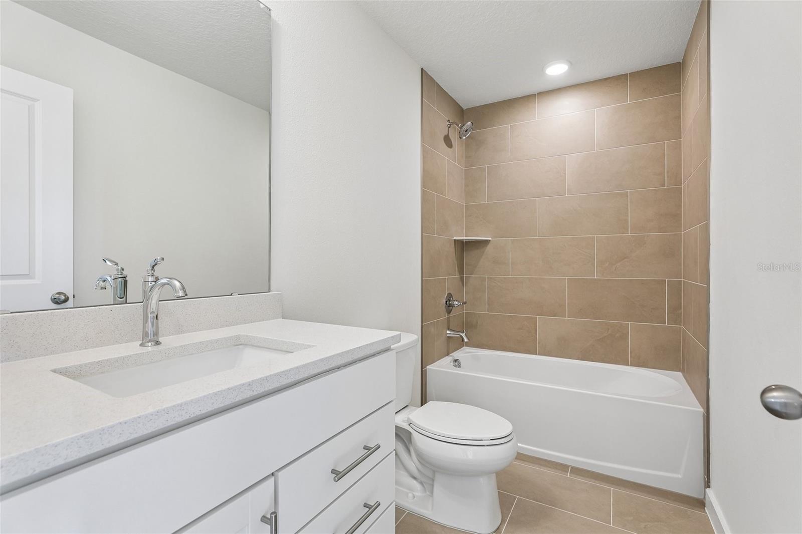 2704 Meadow Crest Dr Property Photo 30