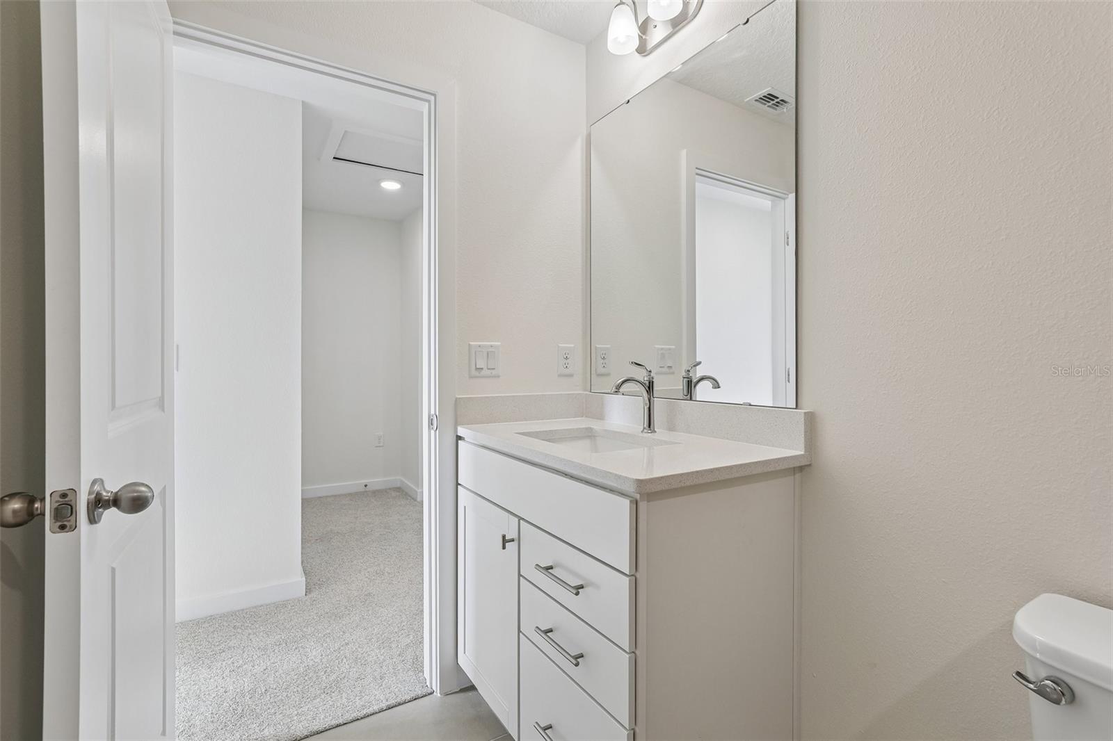 2704 Meadow Crest Dr Property Photo 31