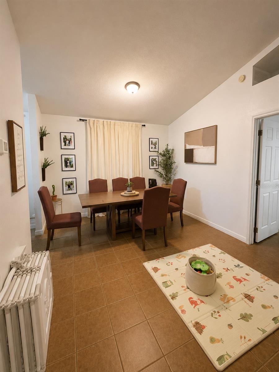 2113 N Normandy Blvd Property Photo 5