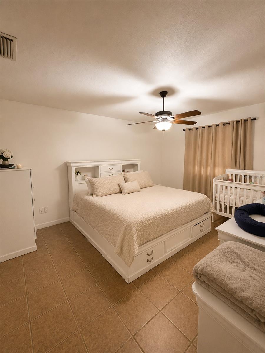 2113 N Normandy Blvd Property Photo 11