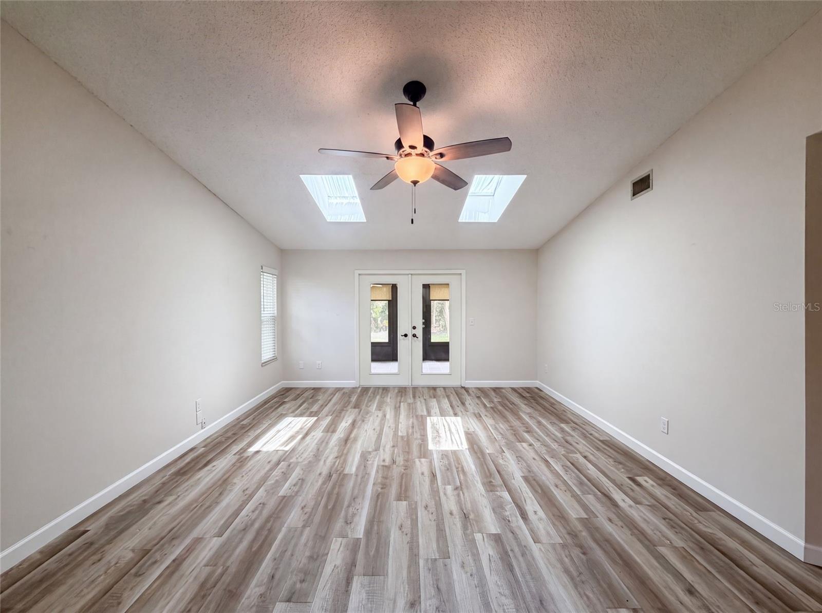 228 Bob White Ct #2280 Property Photo 3