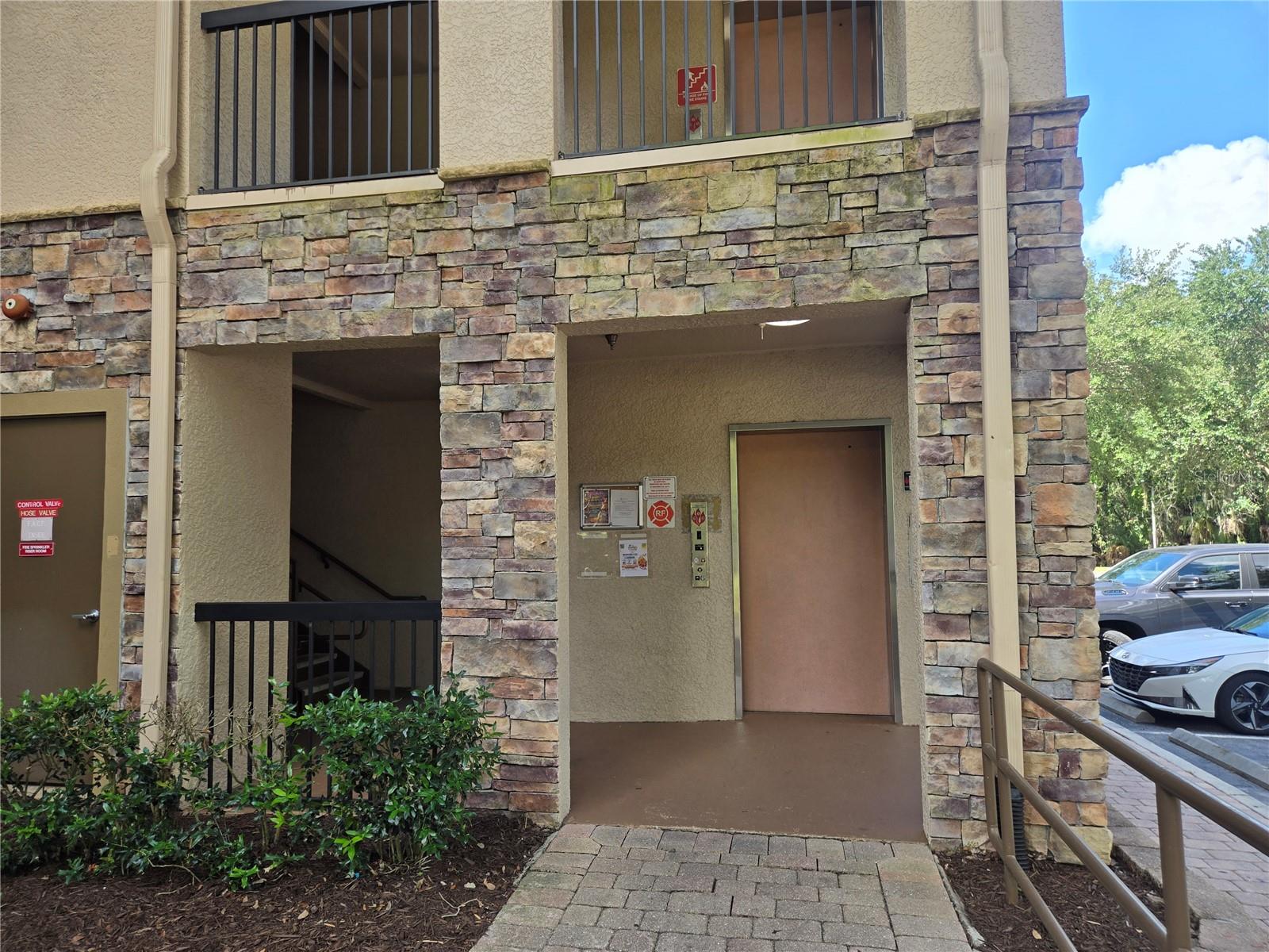 1301 Tuscan Ter #9408 Property Photo 3