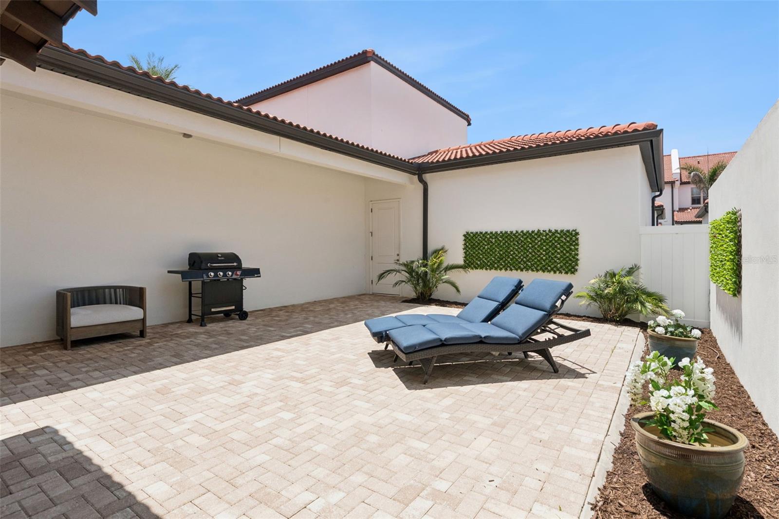 8932 Bismarck Palm Dr Property Photo 27