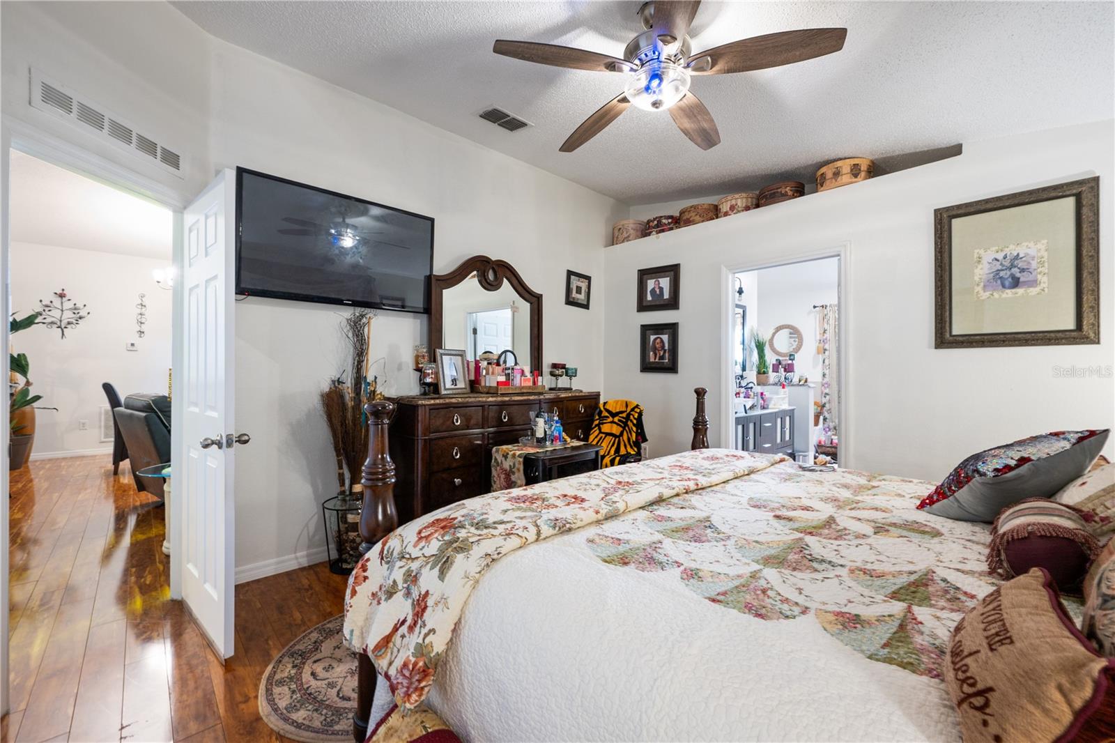 10337 Laxton St Property Photo 12