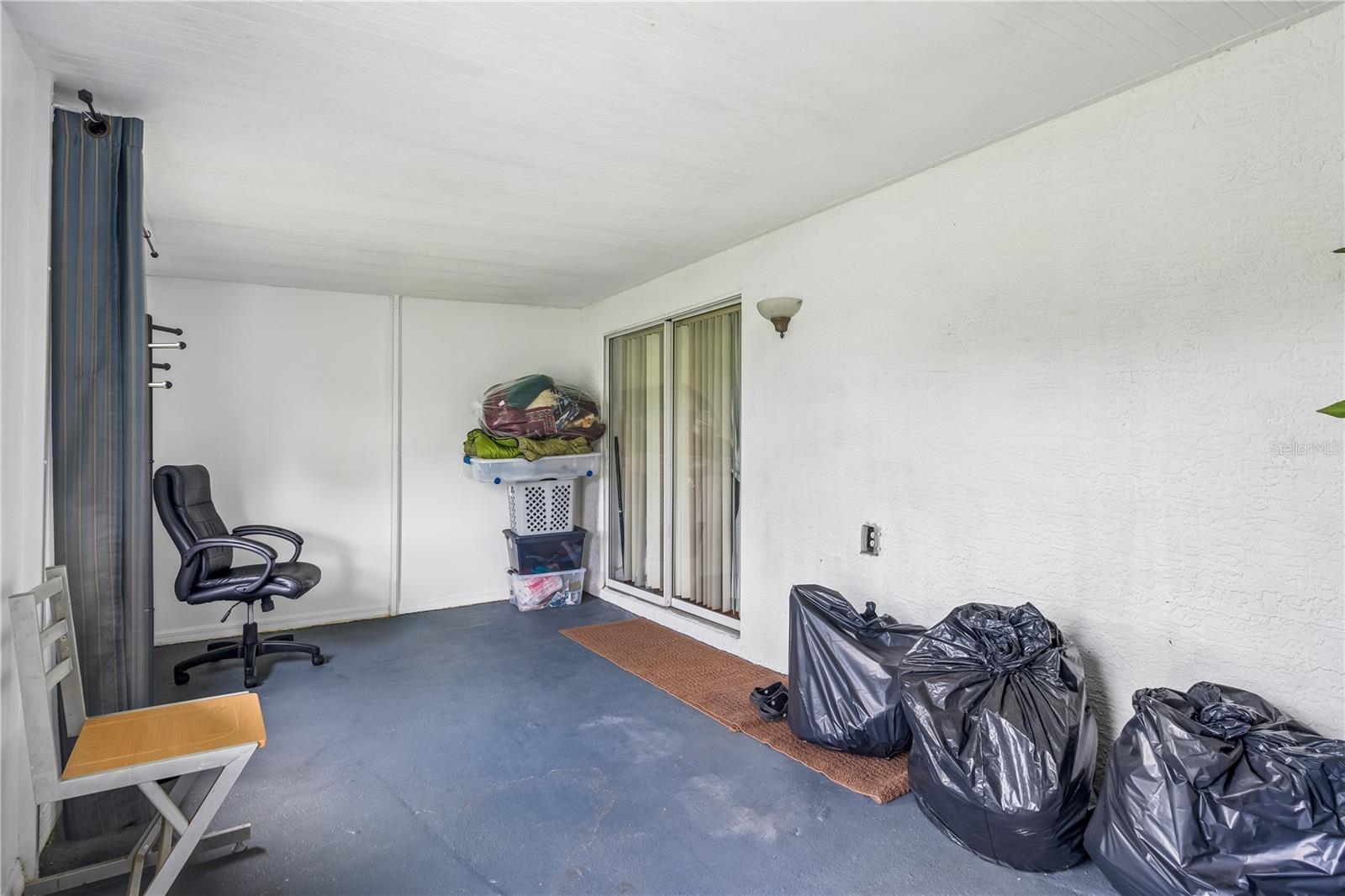 10337 Laxton St Property Photo 15