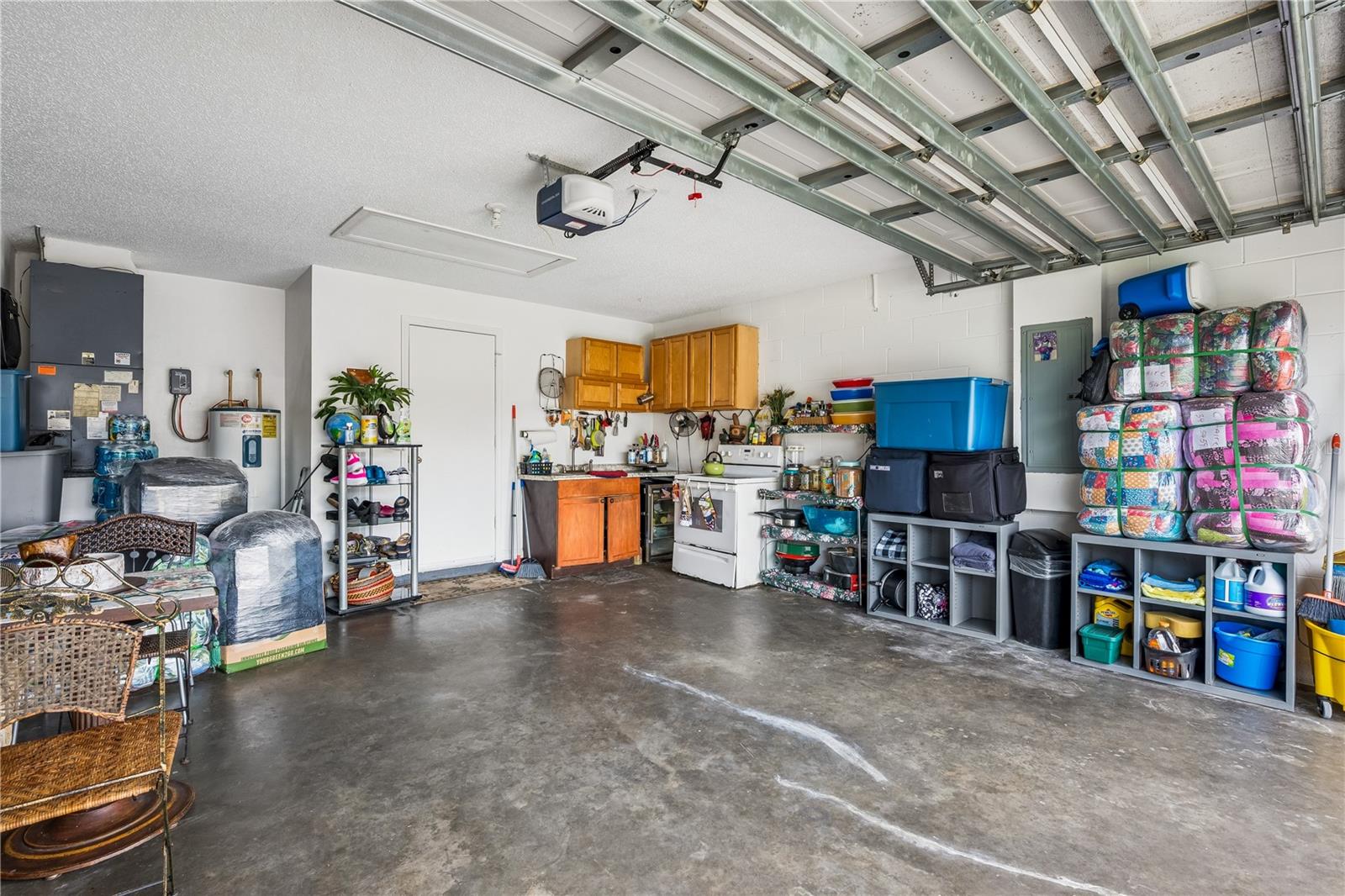 10337 Laxton St Property Photo 16