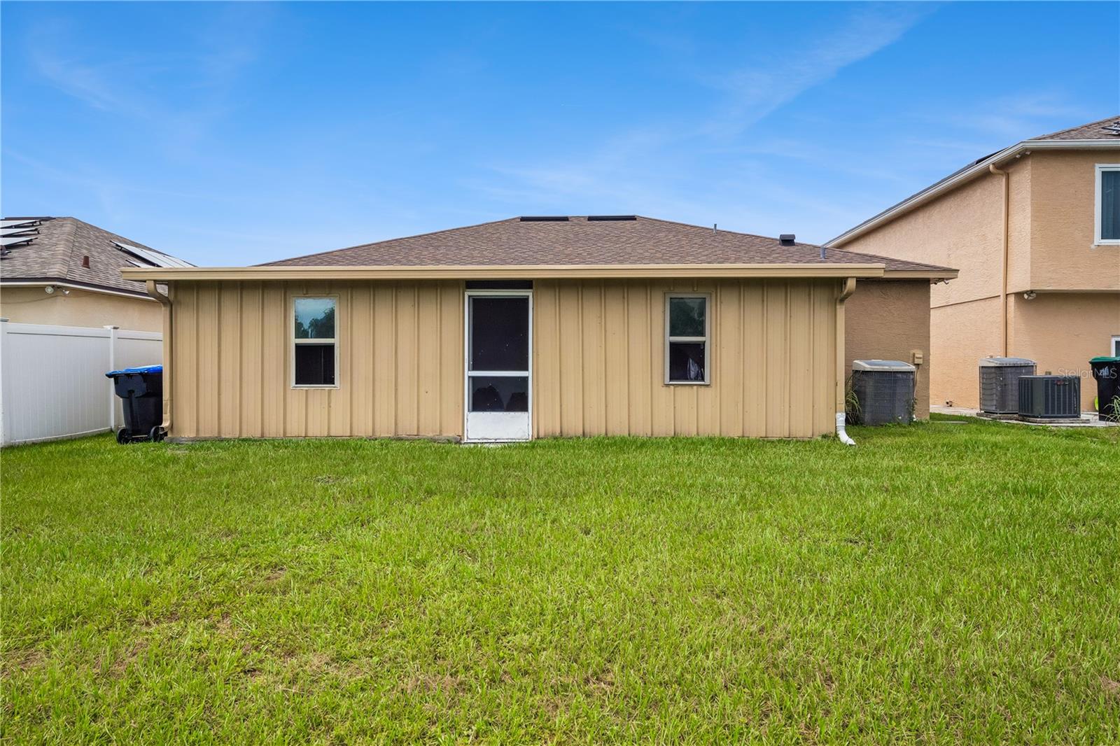 10337 Laxton St Property Photo 17
