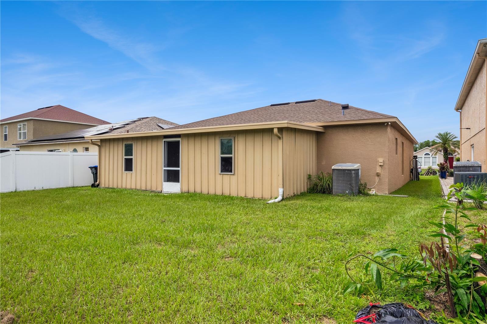 10337 Laxton St Property Photo 18