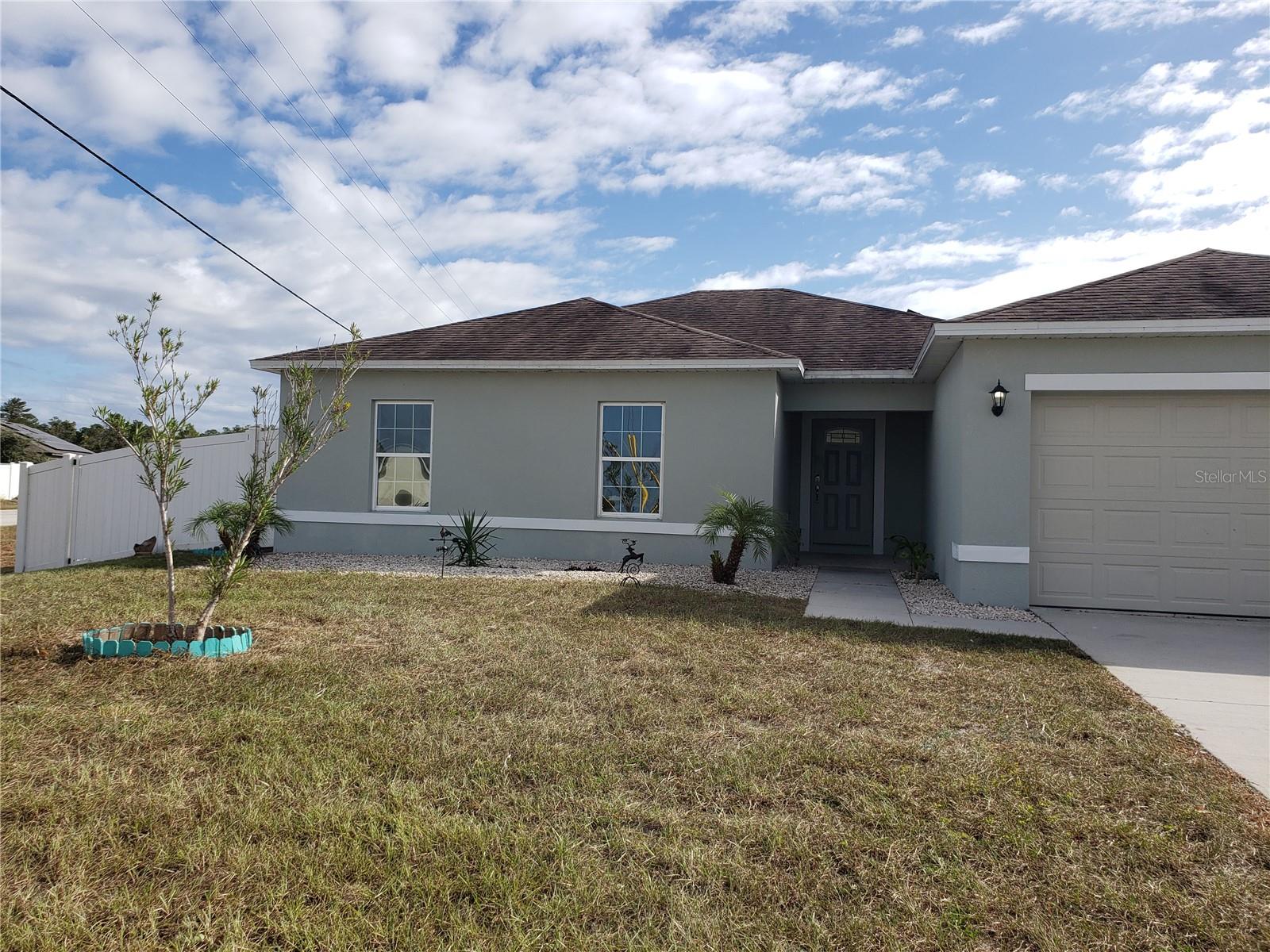 100 SWEET PEA CT Property Photo 1