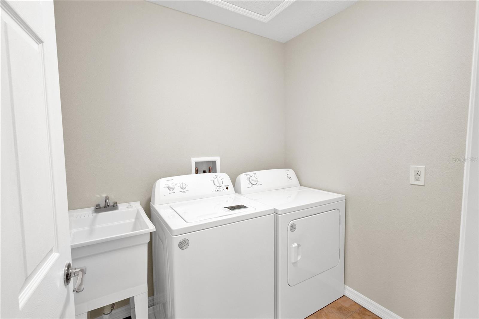 8644 Elder Ln Property Photo 20