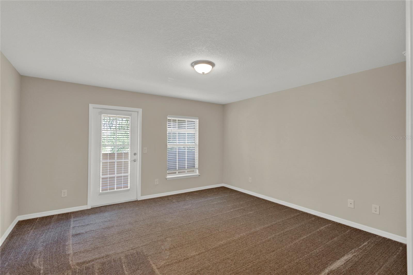 8644 Elder Ln Property Photo 21