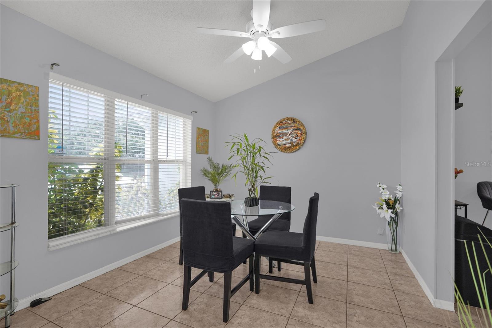 230 Lytton Cir Property Photo 5