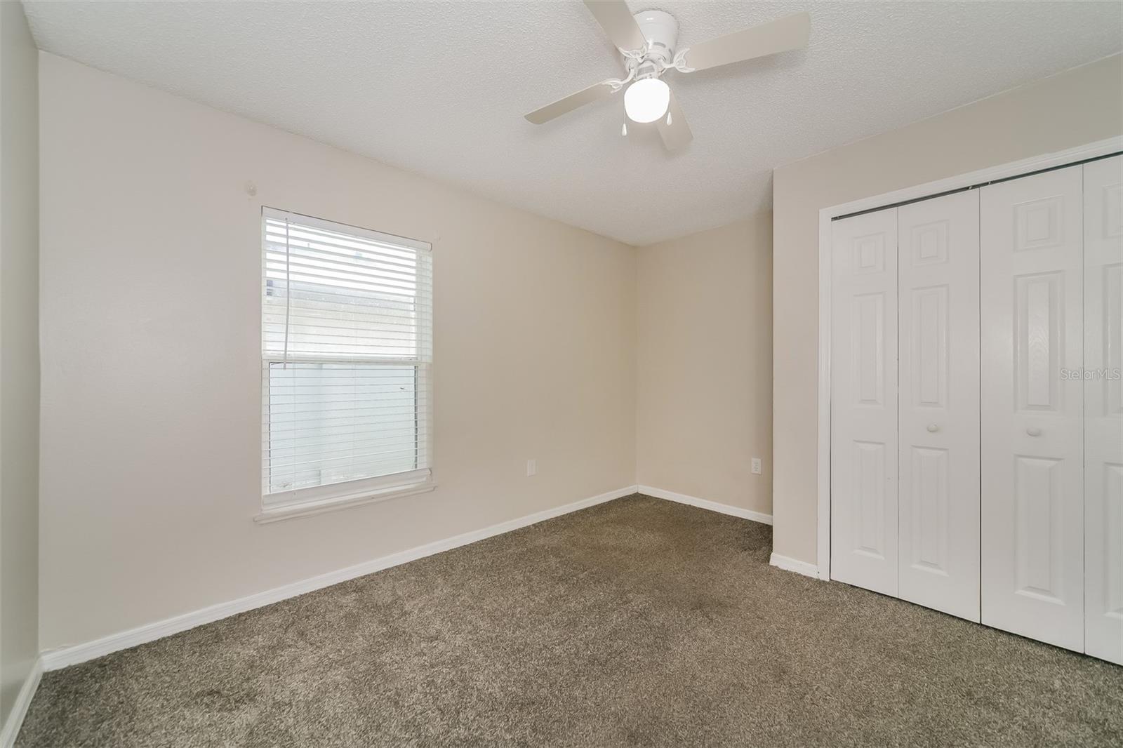 611 Basingstoke Ct Property Photo 16
