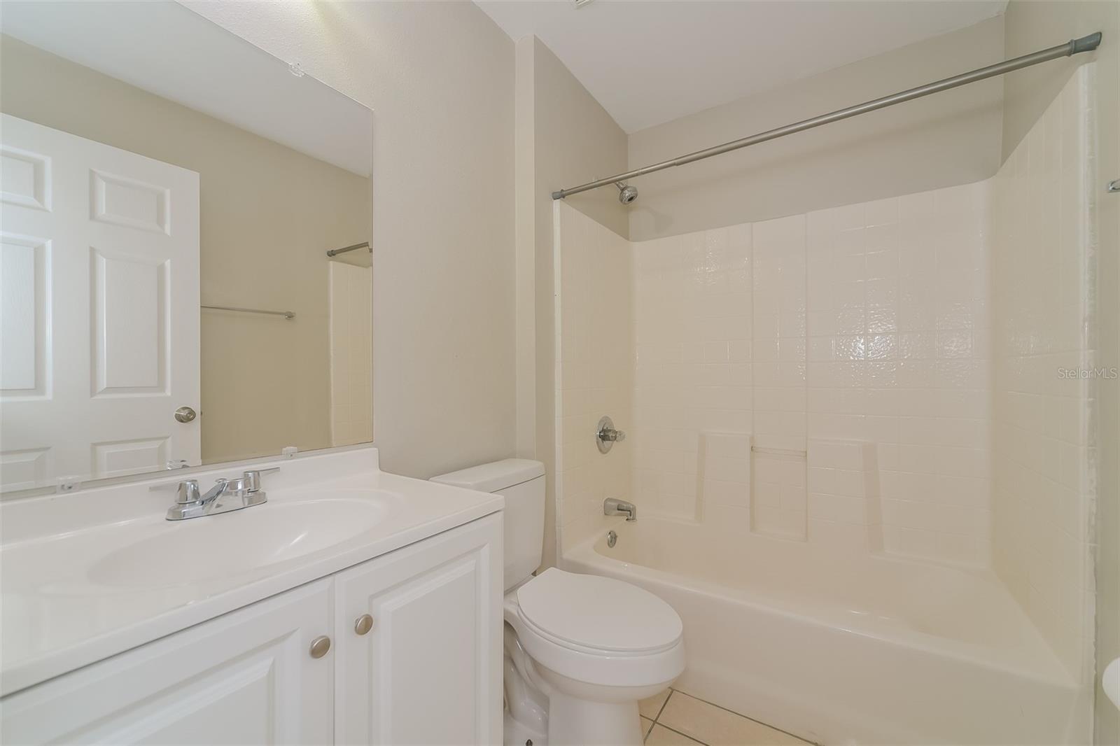 611 Basingstoke Ct Property Photo 19