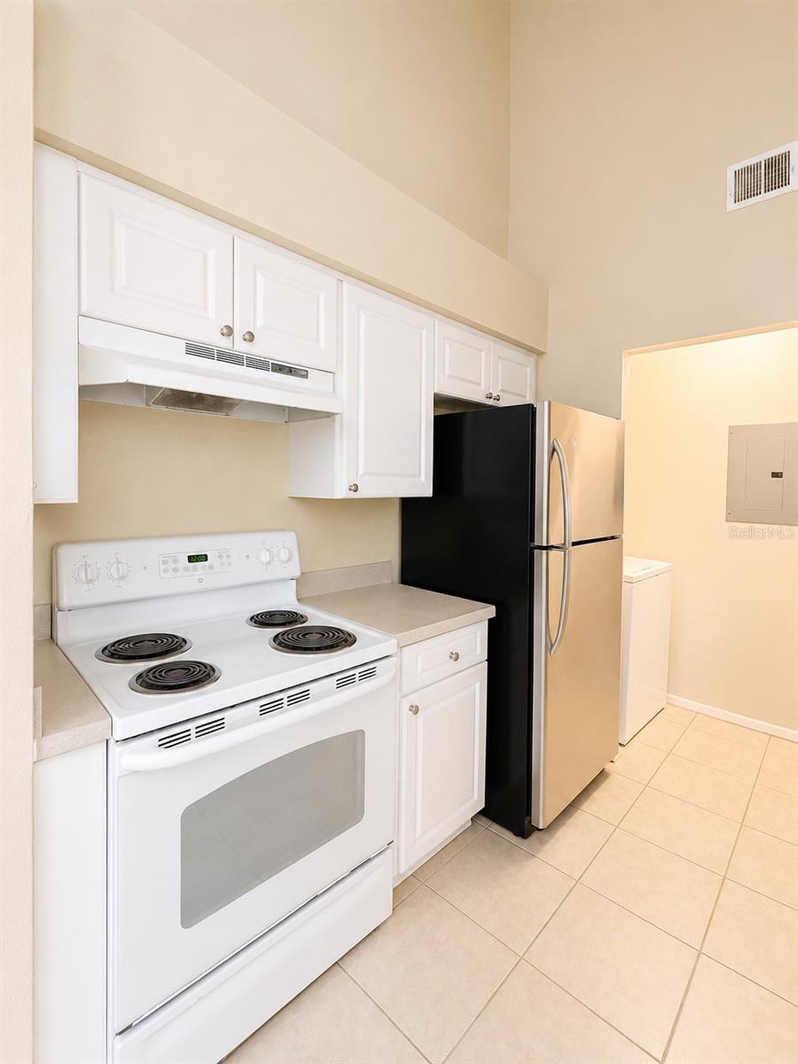 1218 Bermuda Lakes Ln #201 Property Photo 3