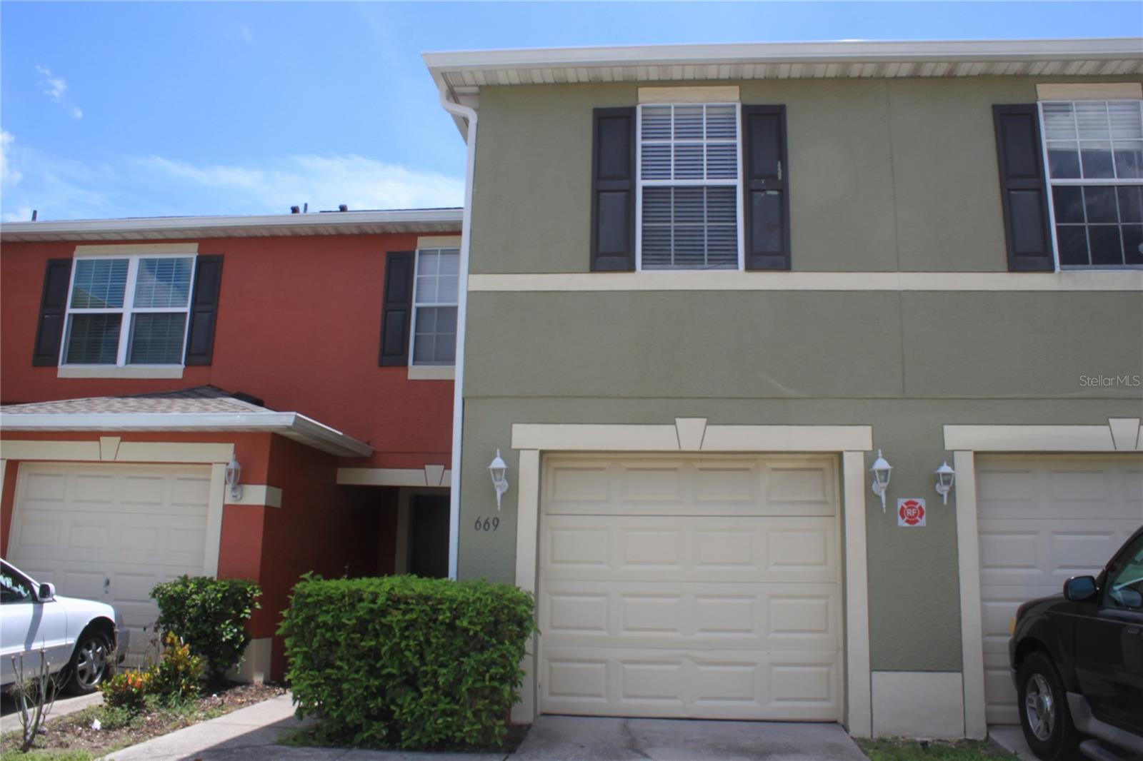 669 CRESTING OAK CIR #30 Property Photo 1