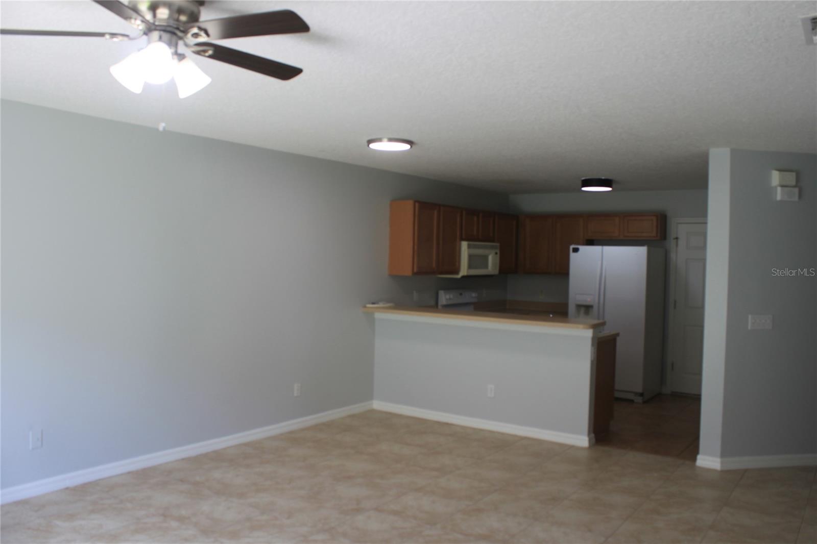 669 Cresting Oak Cir #30 Property Photo 3