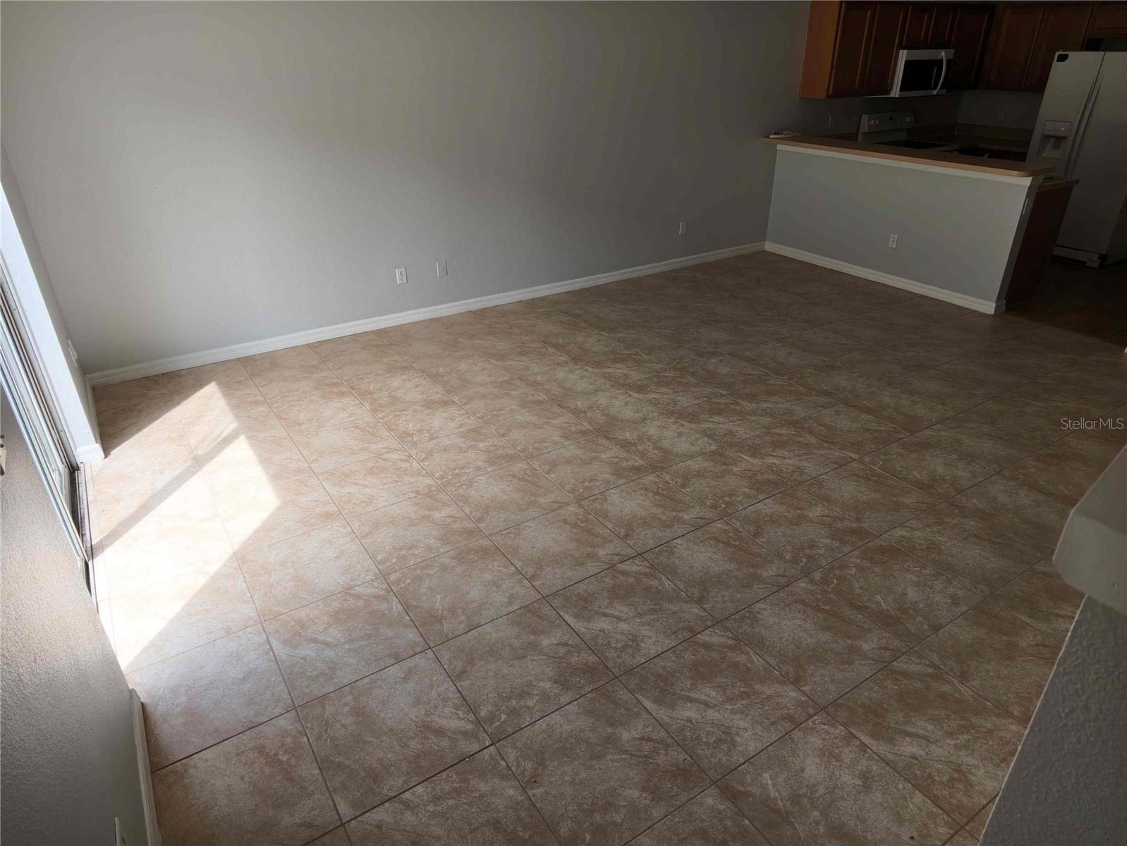 669 Cresting Oak Cir #30 Property Photo 6