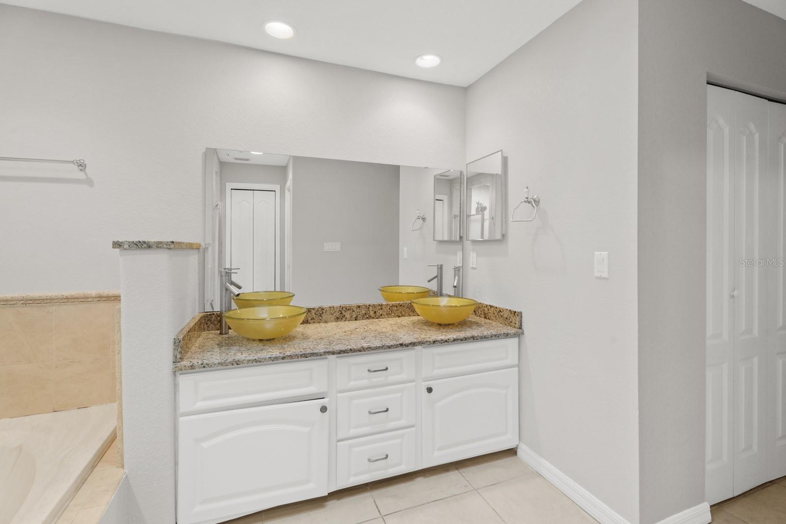 7437 Pinemount Dr Property Photo 23