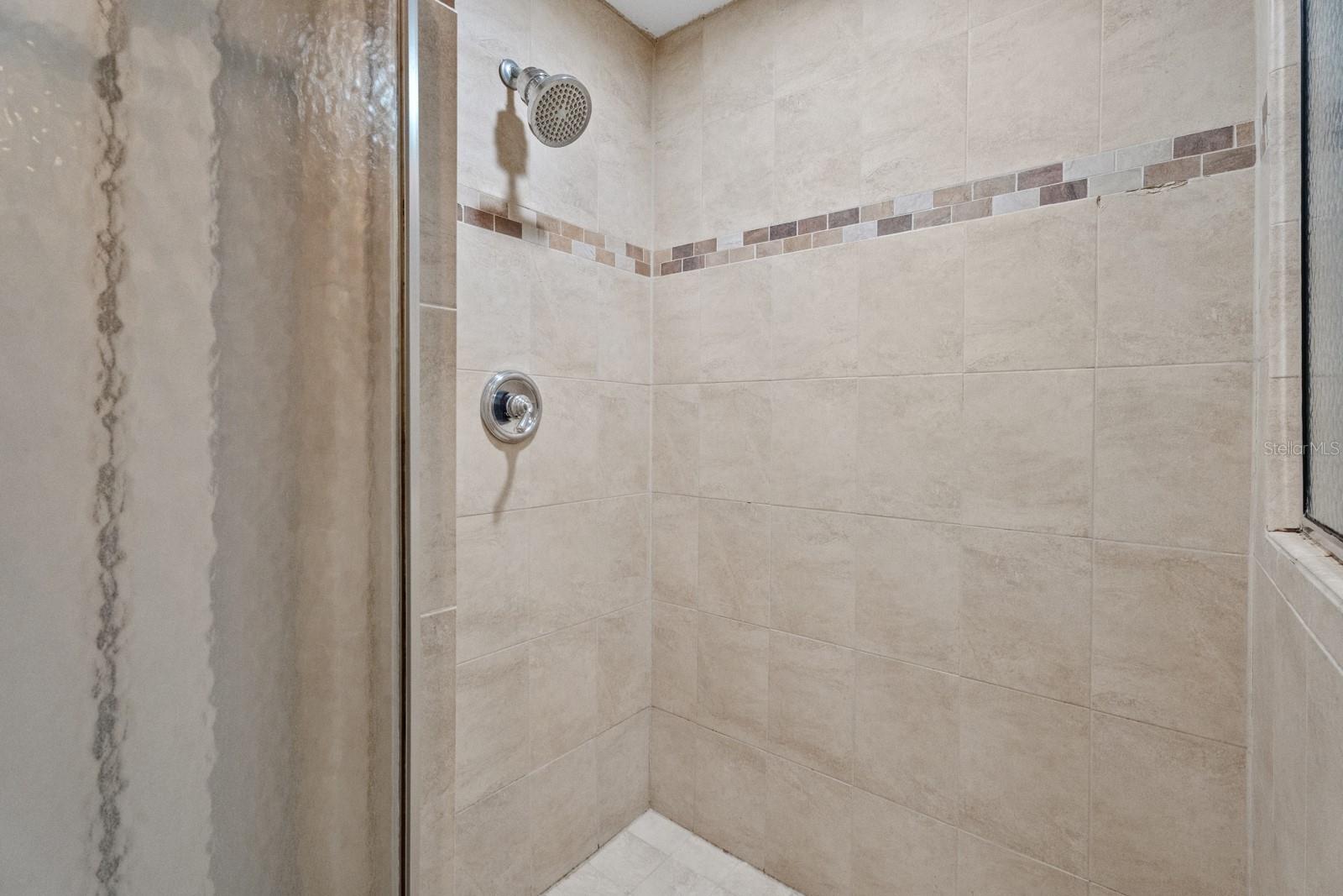 7437 Pinemount Dr Property Photo 25
