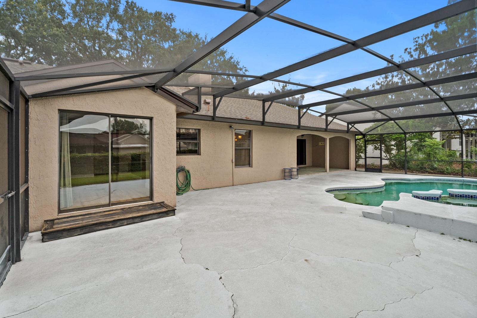 7437 Pinemount Dr Property Photo 40