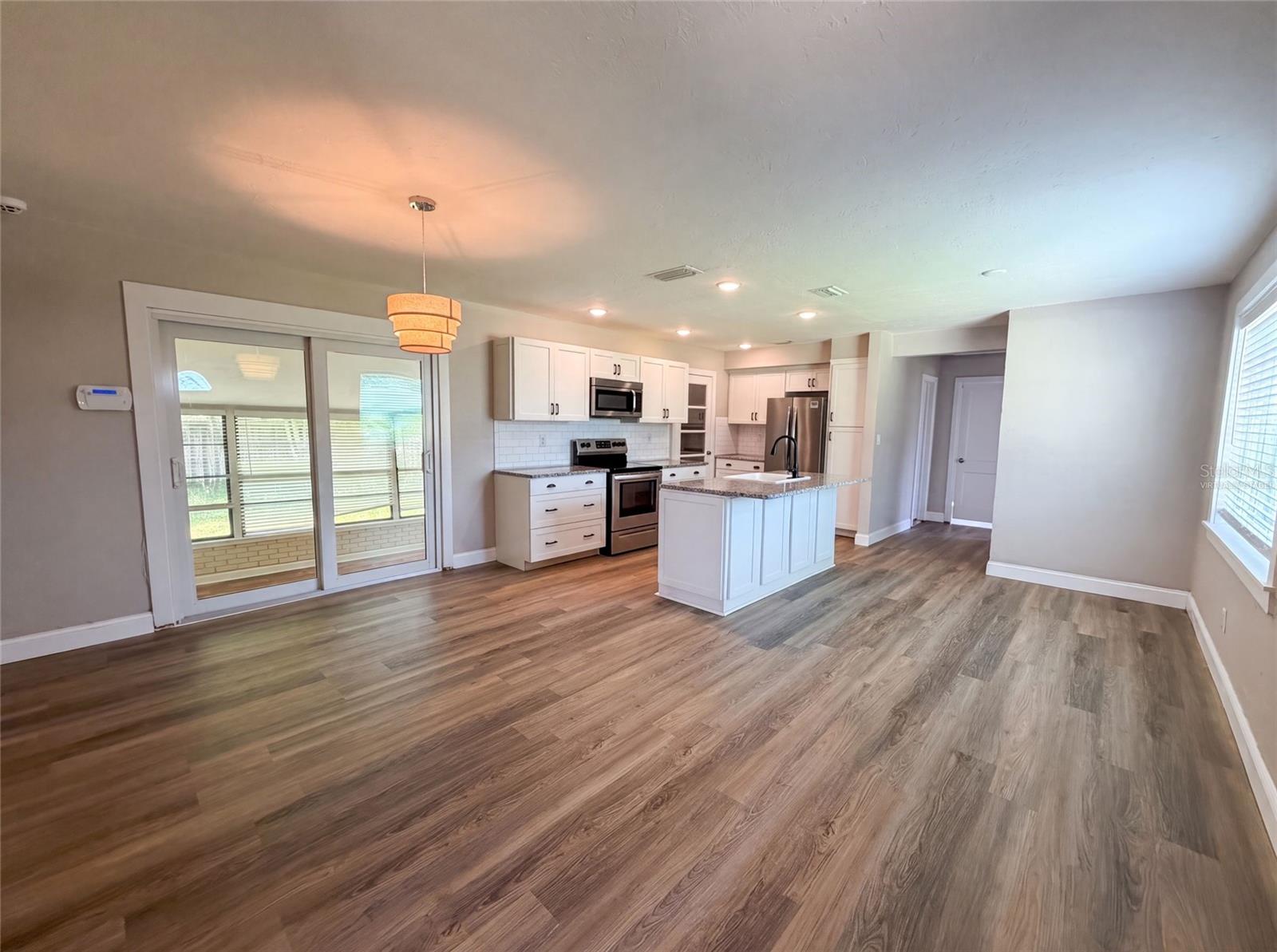 1521 W River Shore Way Property Photo 3