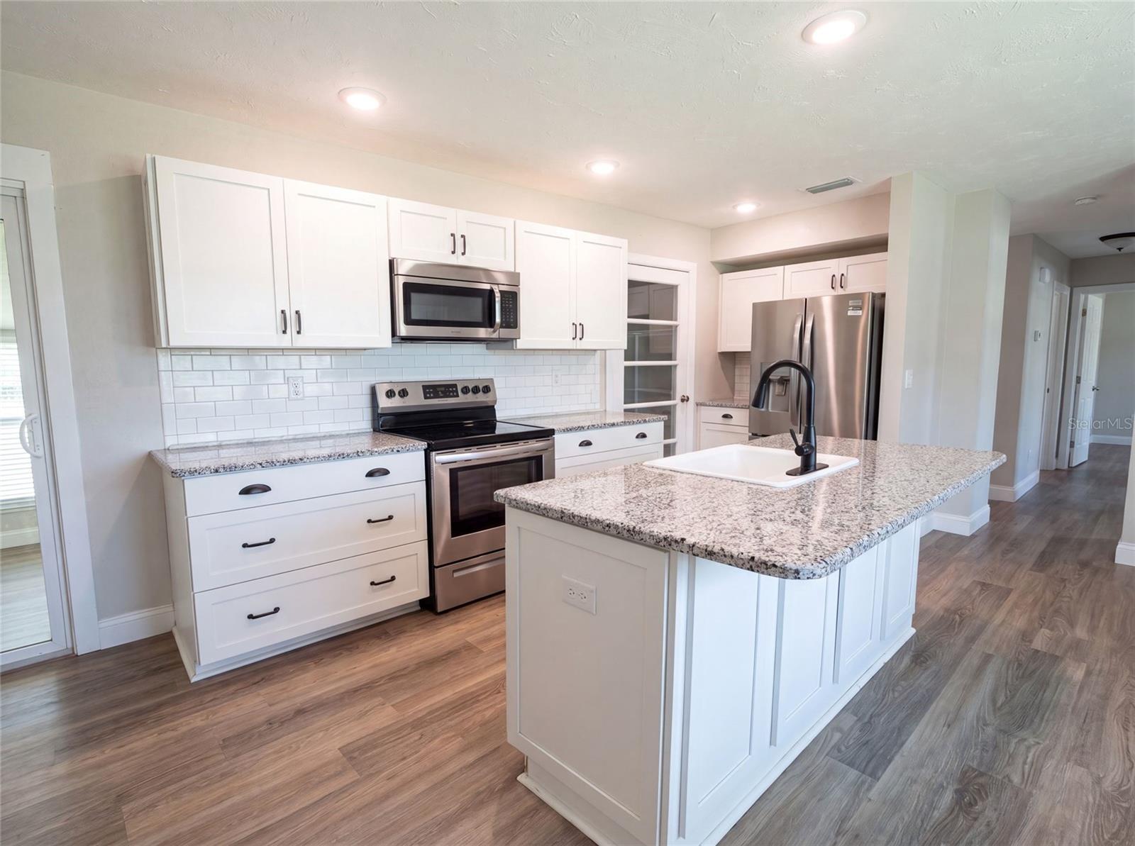 1521 W River Shore Way Property Photo 9