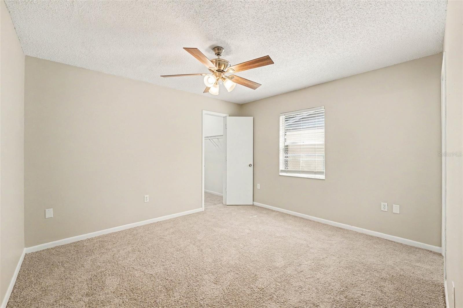 2047 Somerville Dr N Property Photo 9