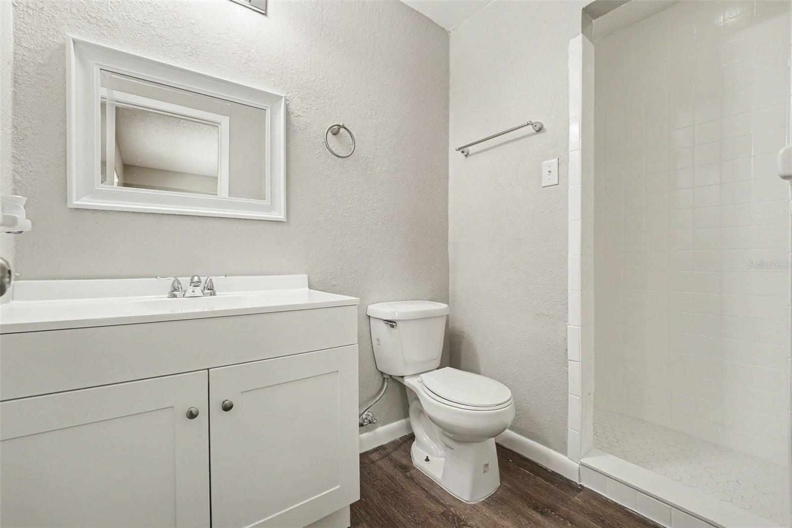 2047 Somerville Dr N Property Photo 12