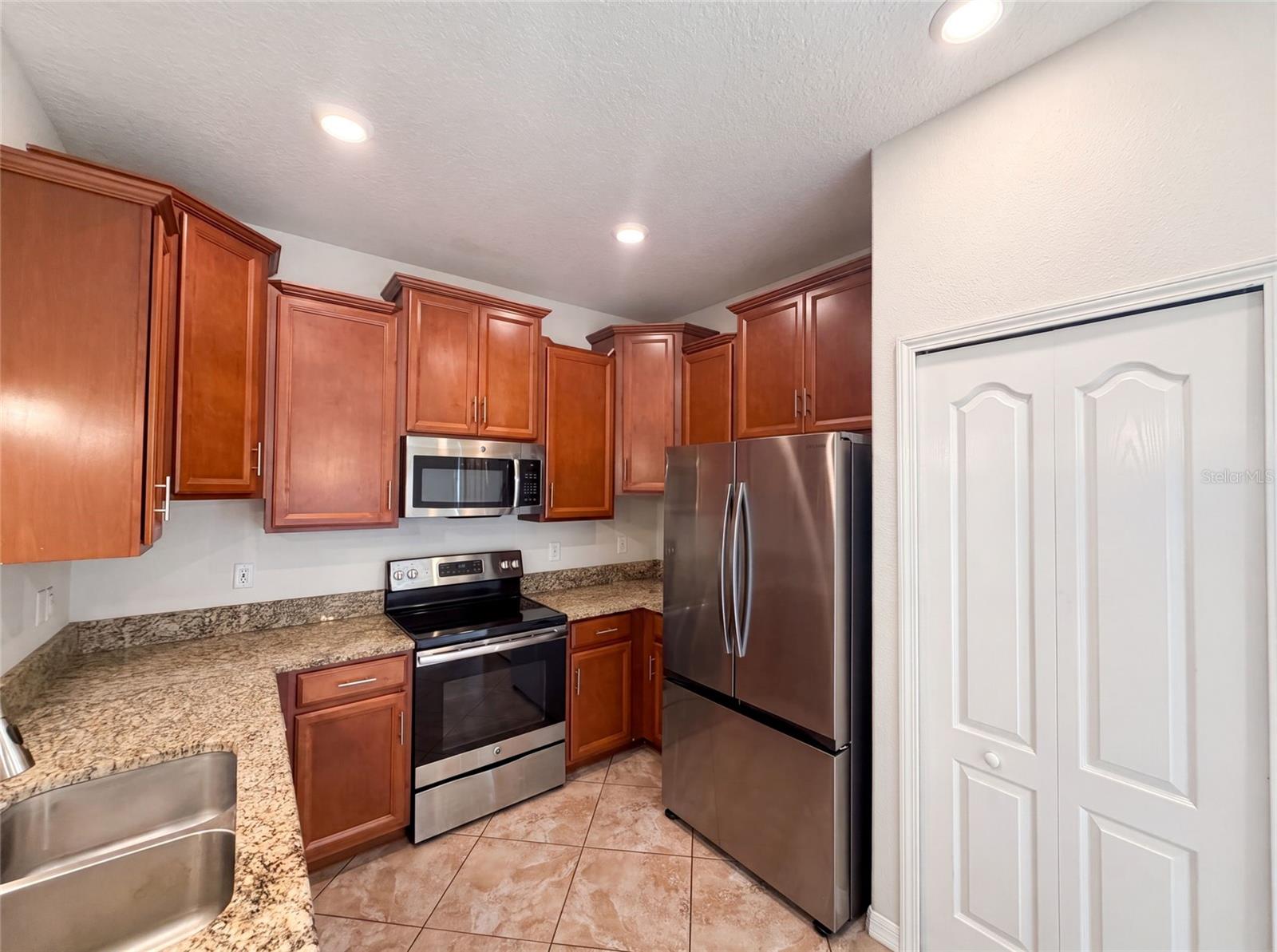 13717 Rosette Rd Property Photo 12