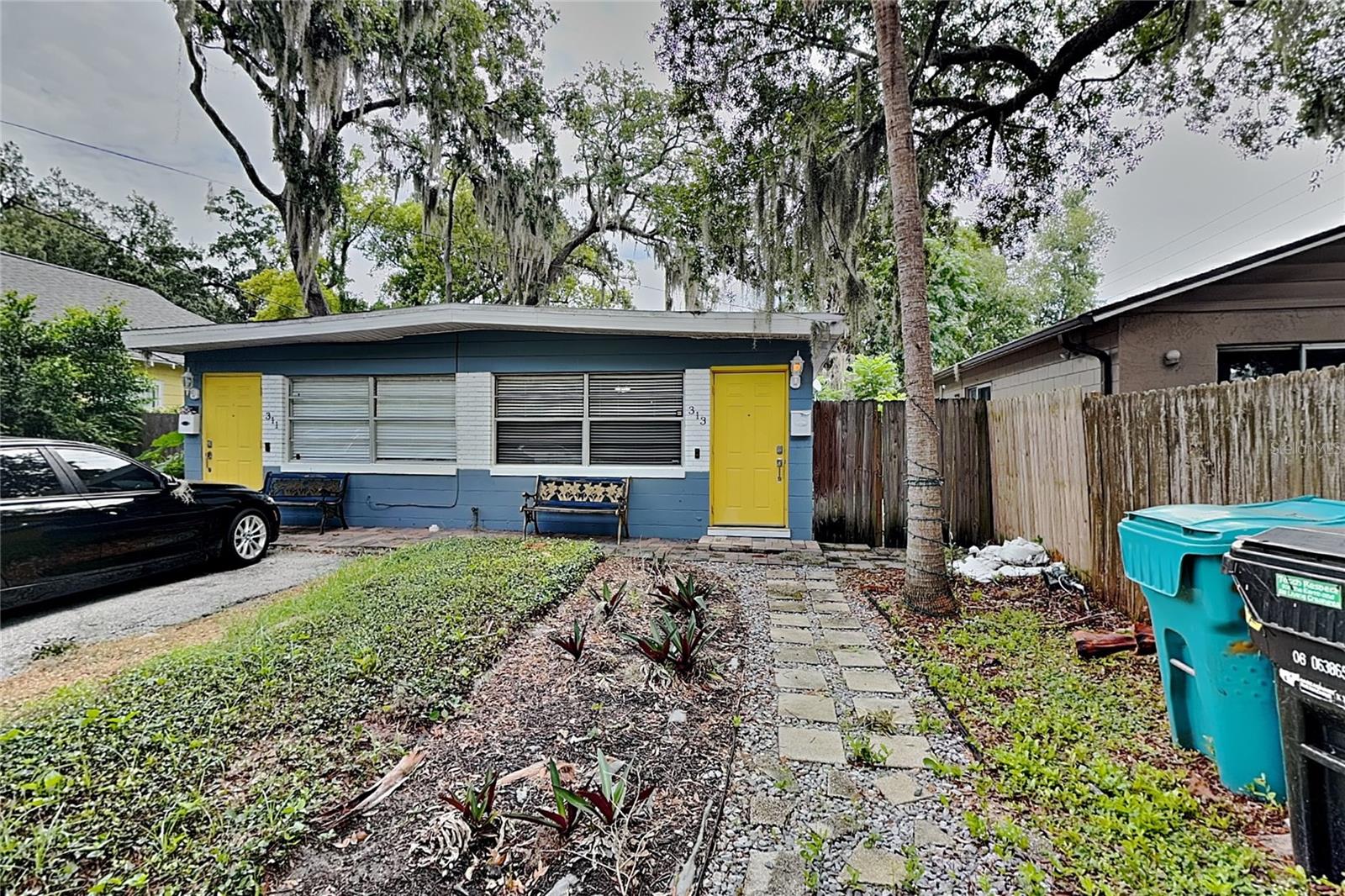 313 S LAWSONA BLVD Property Photo 1