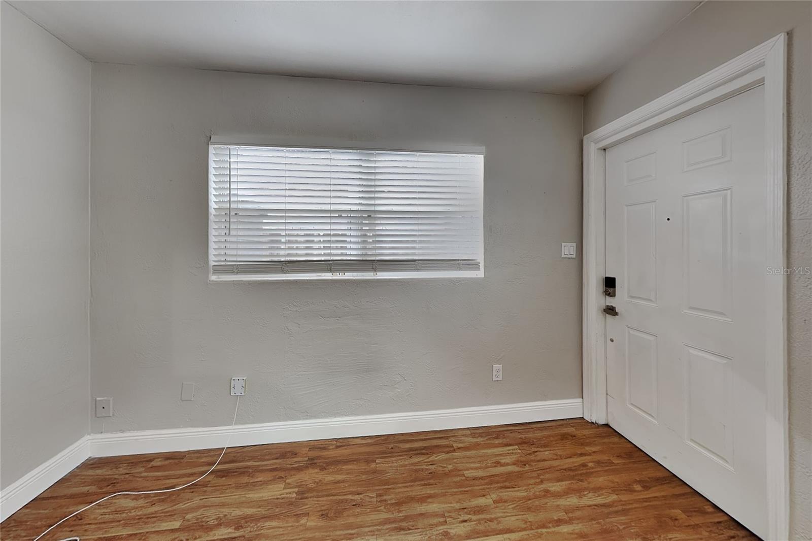 313 S Lawsona Blvd Property Photo 3