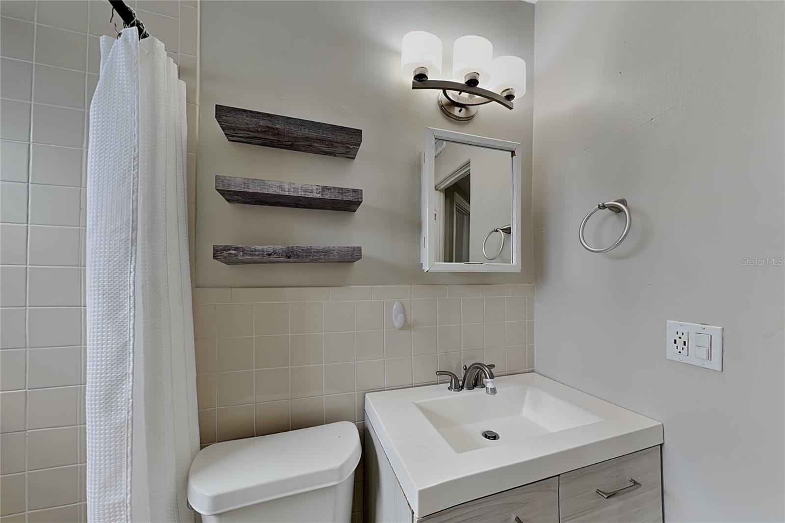 313 S Lawsona Blvd Property Photo 14