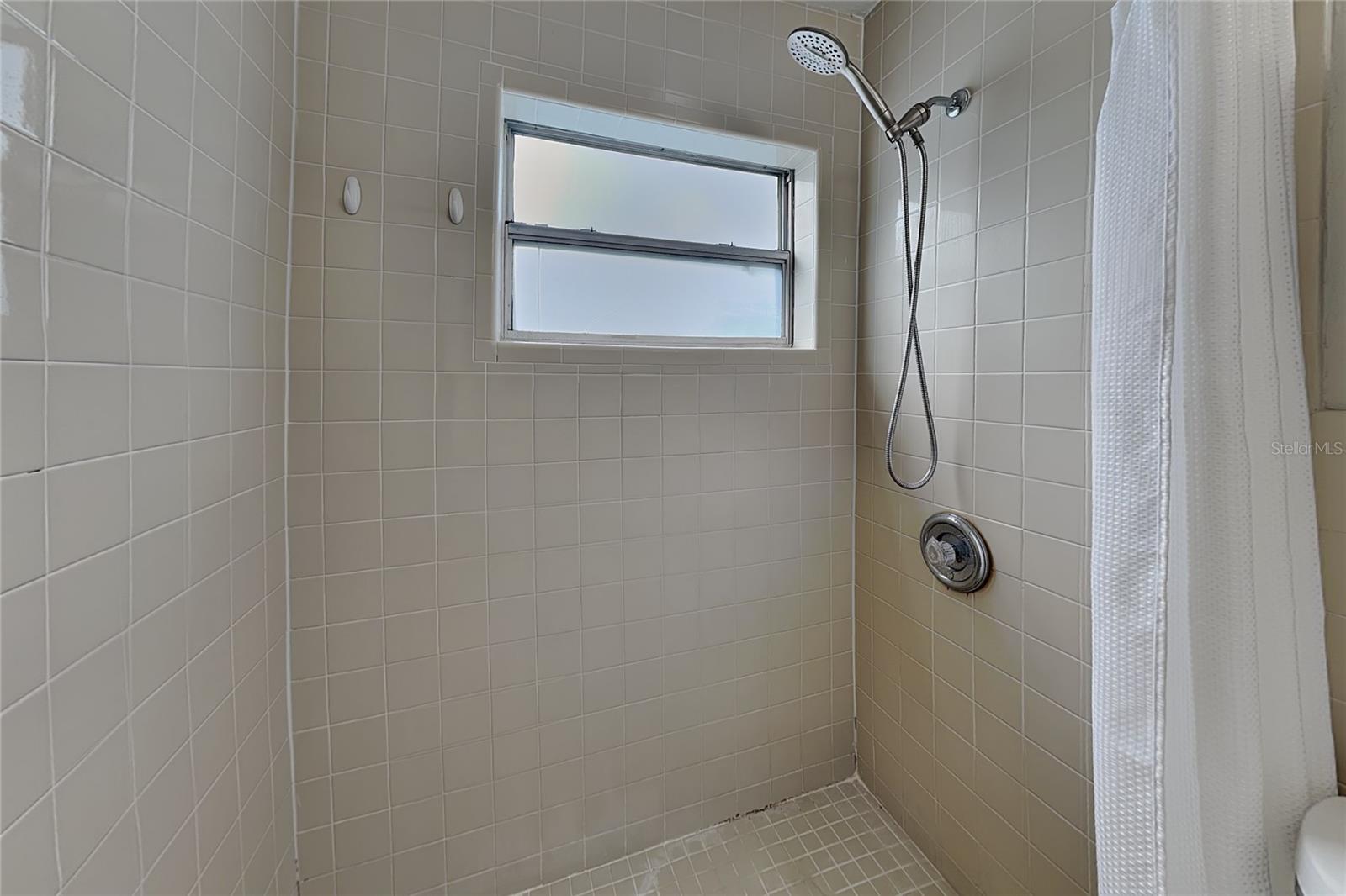 313 S Lawsona Blvd Property Photo 15