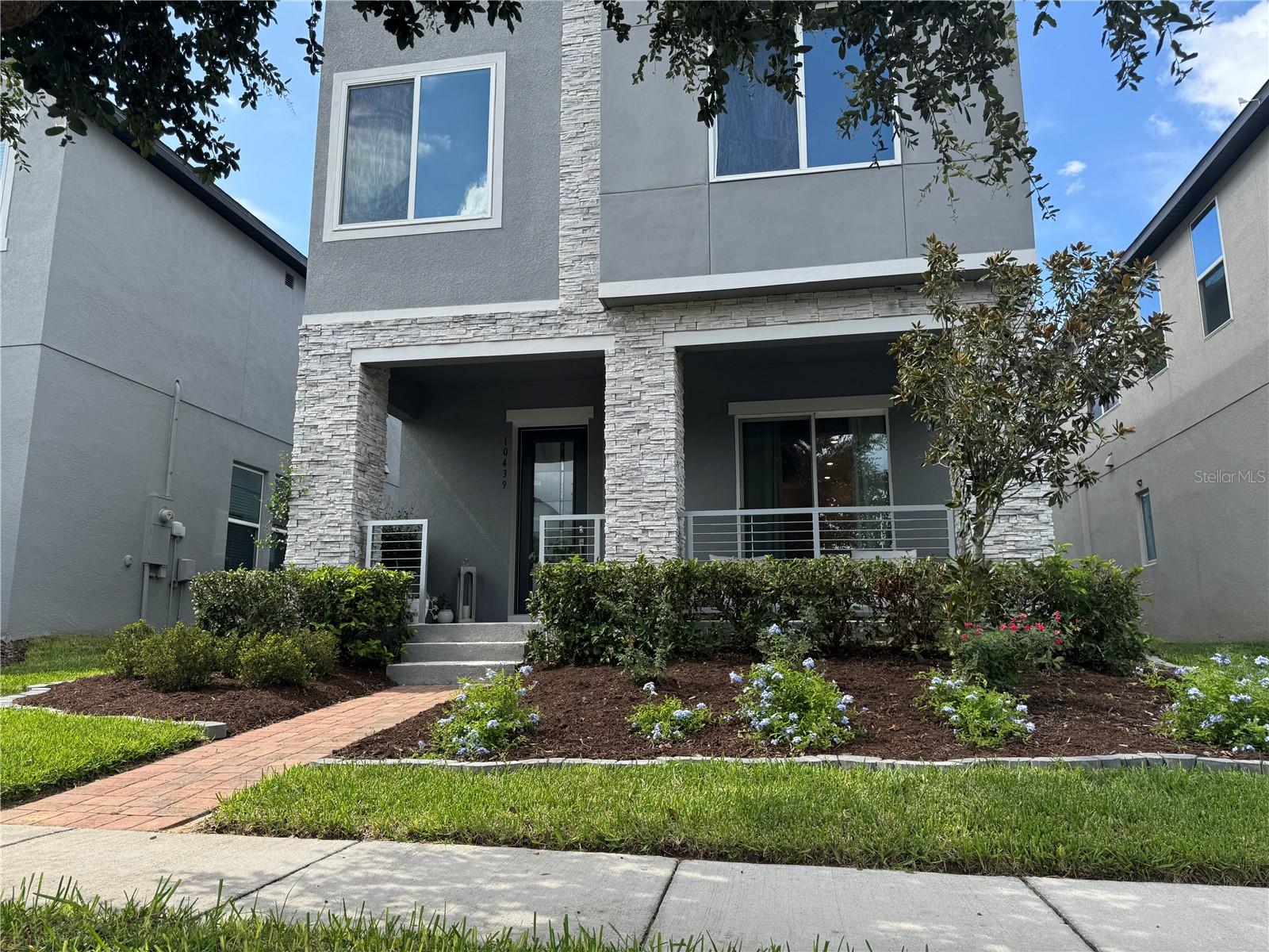 10439 Austrina Oak Loop Property Photo 5