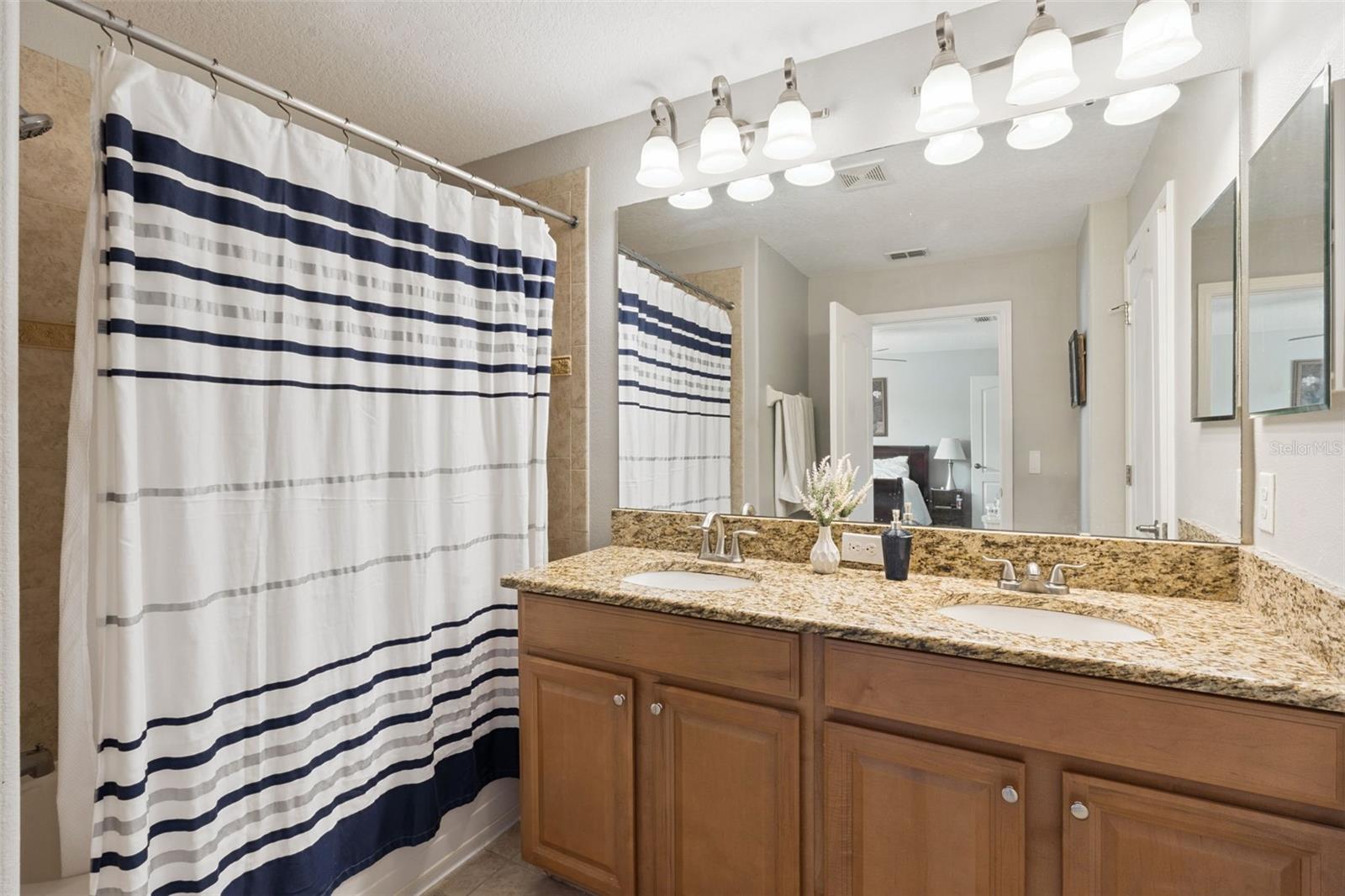8957 Cat Palm Rd Property Photo 20