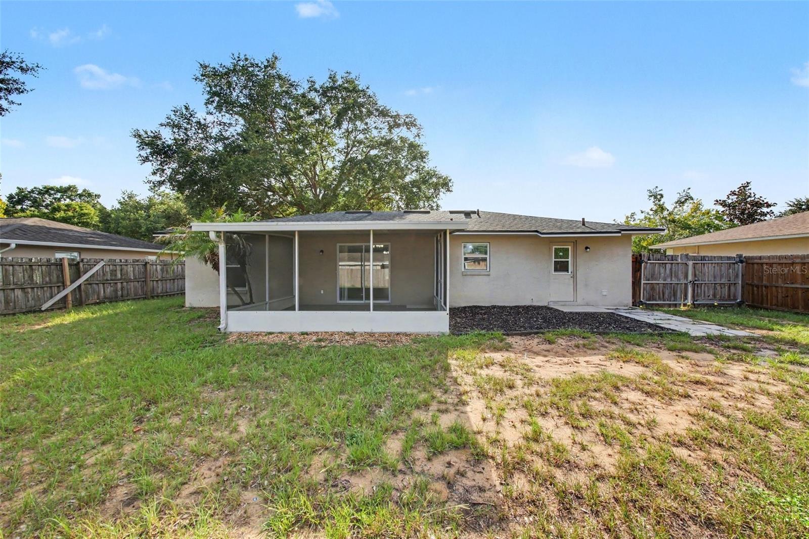 450 Park Glen Dr Property Photo 15
