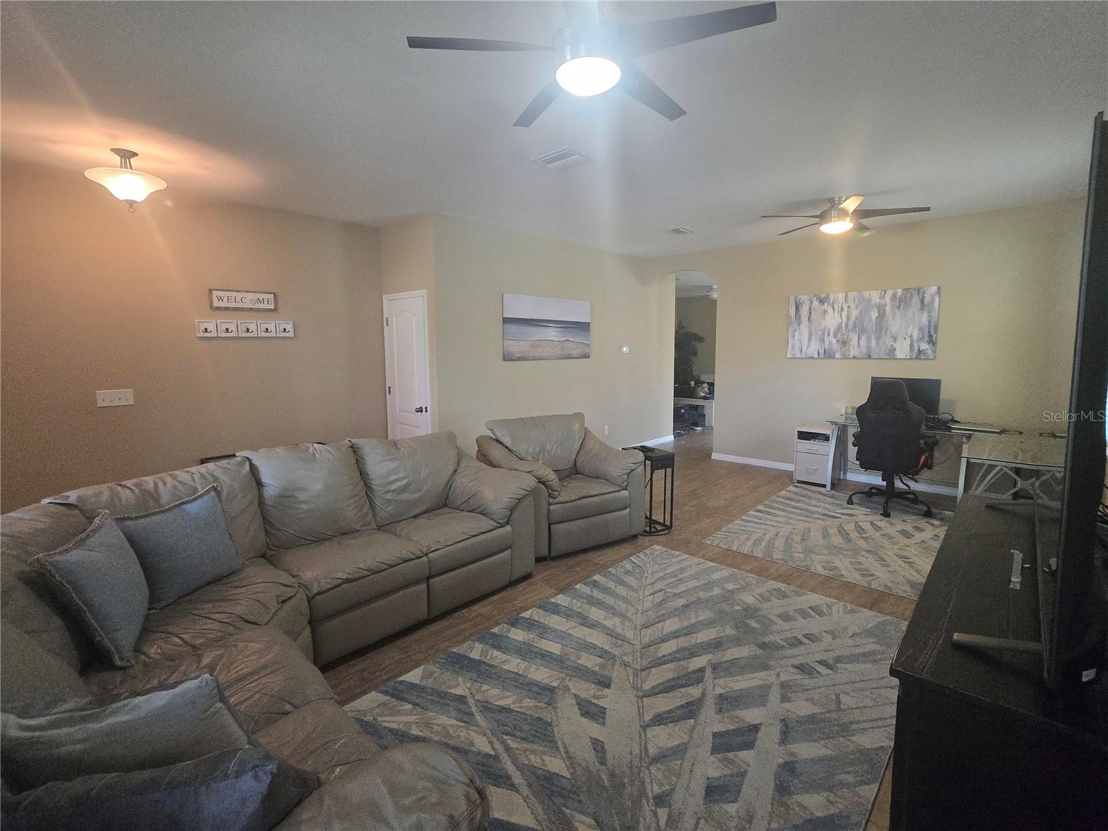 8451 Karpeal Dr Property Photo 4