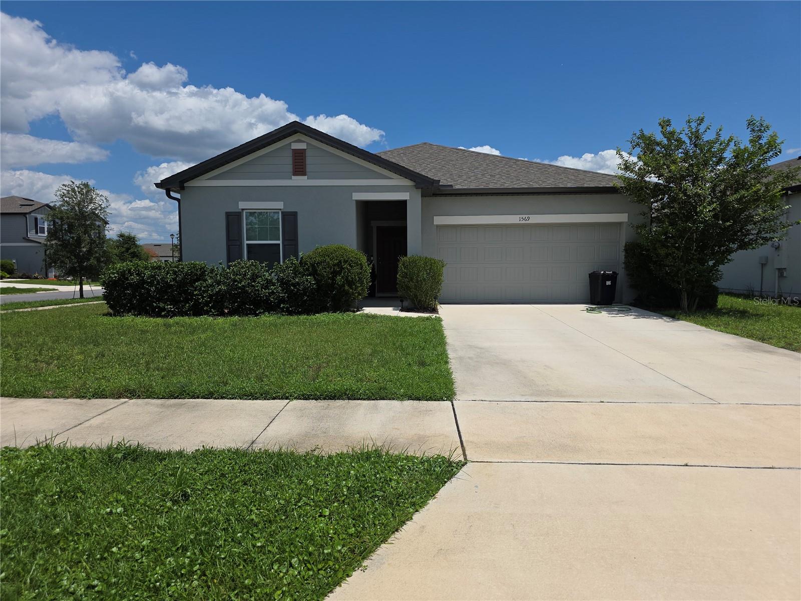 1569 Effra Way Property Photo 1