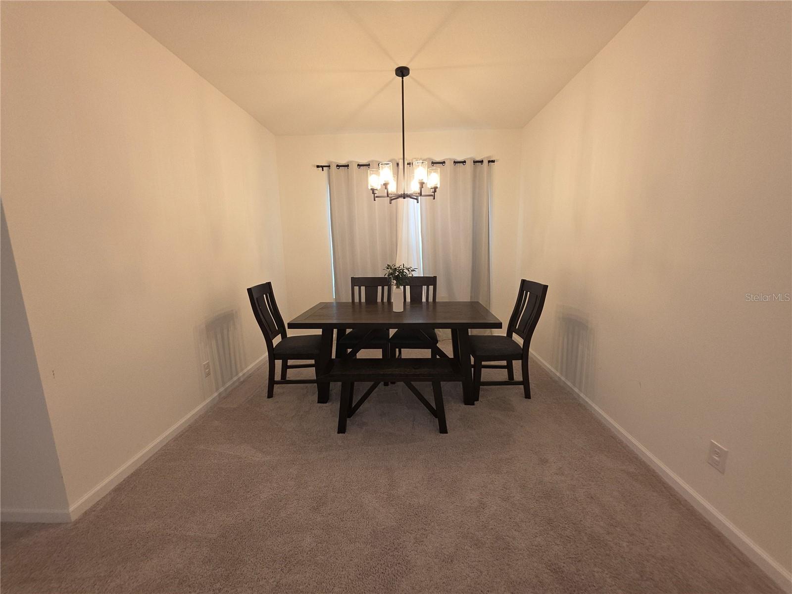 1569 Effra Way Property Photo 11