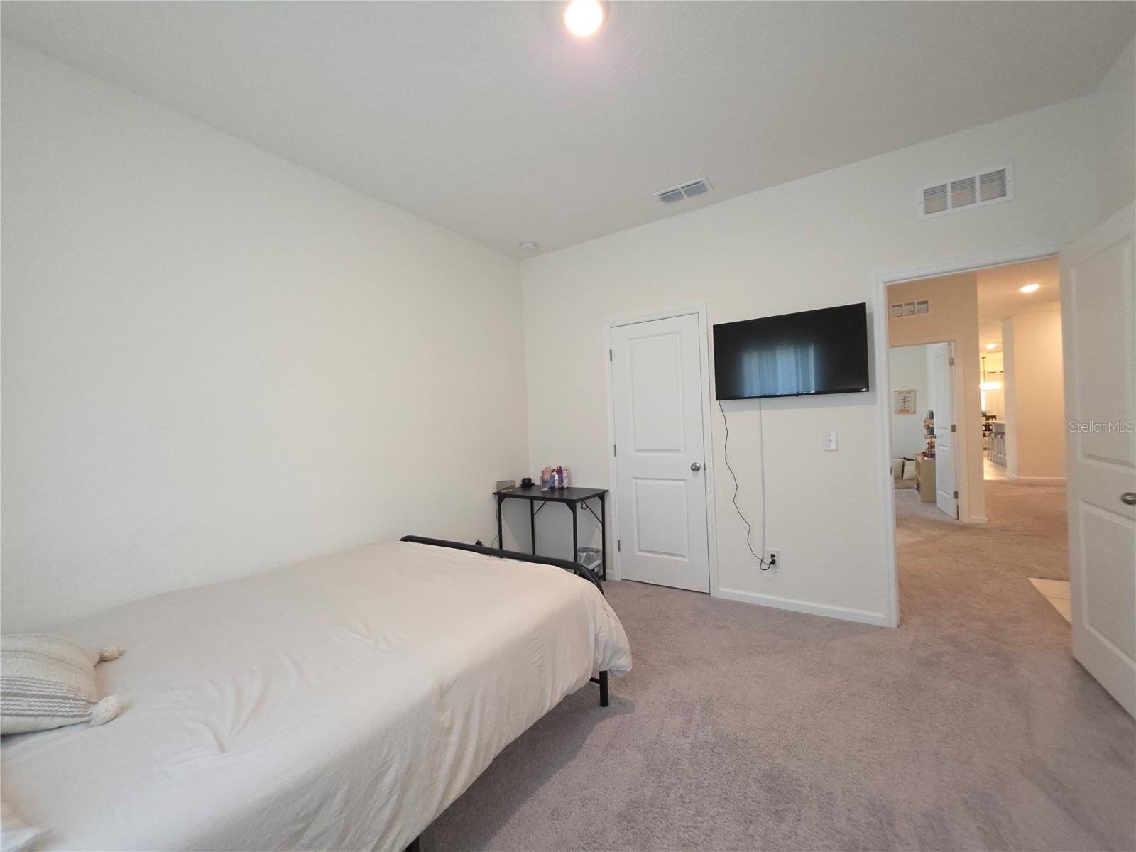 1569 Effra Way Property Photo 37