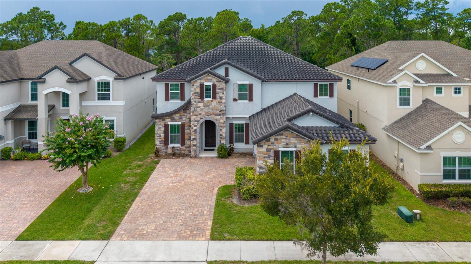 O6428391 Property Photo 1