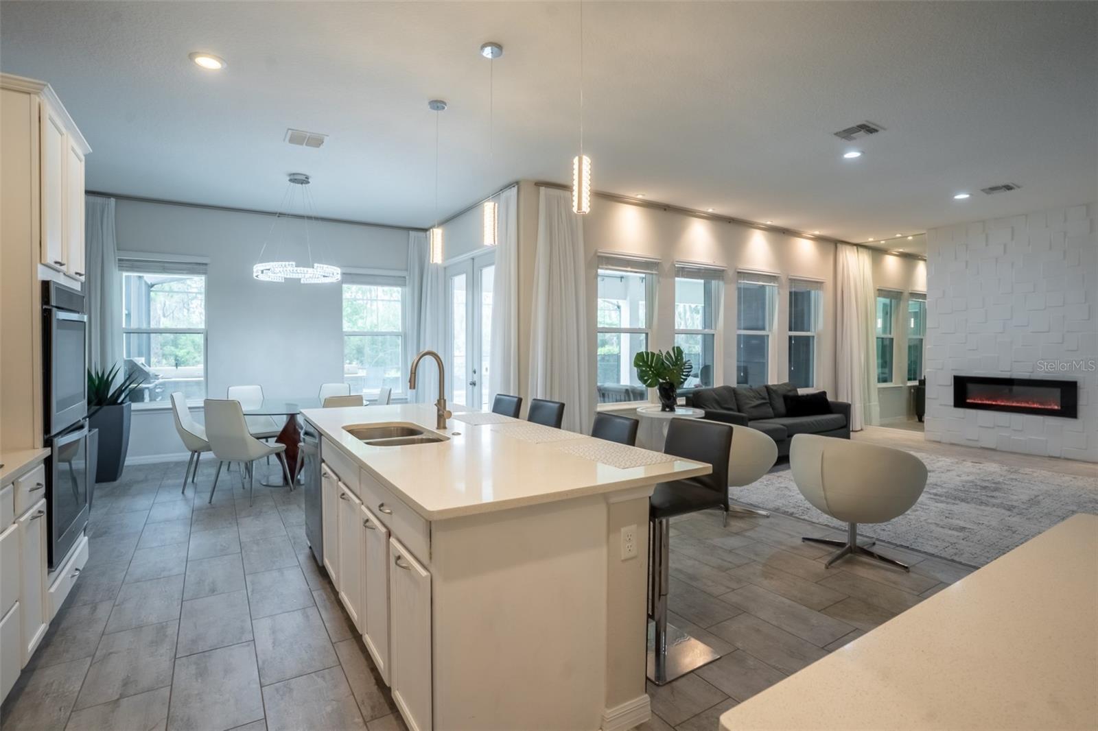 O6428391 Property Photo 10